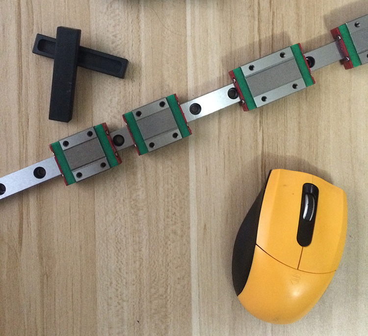 高精度輕型小線(xiàn)軌方型方軌國(guó)產(chǎn)微型線(xiàn)性導(dǎo)軌MGN/MGW滾珠直線(xiàn)滑軌